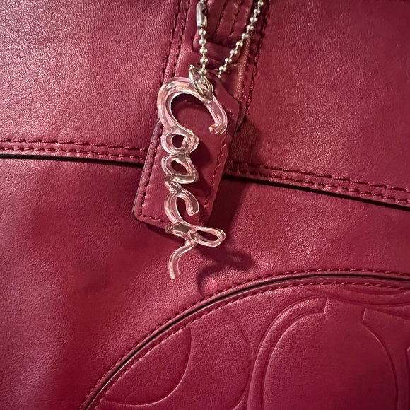 Raspberry embossed leather Coach shoulder bag; great condition - Picture 11 of 11